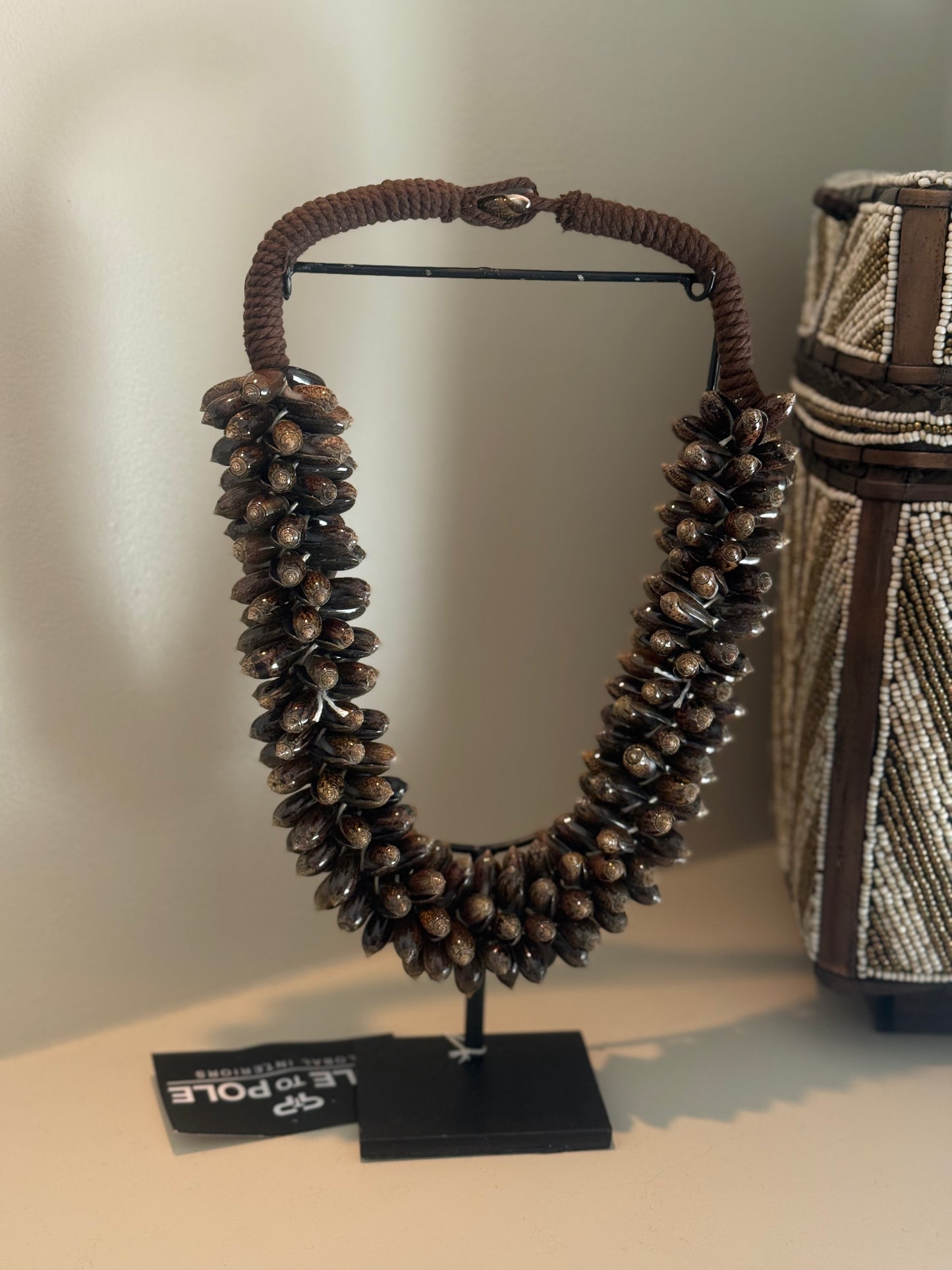 Shell necklace Brown